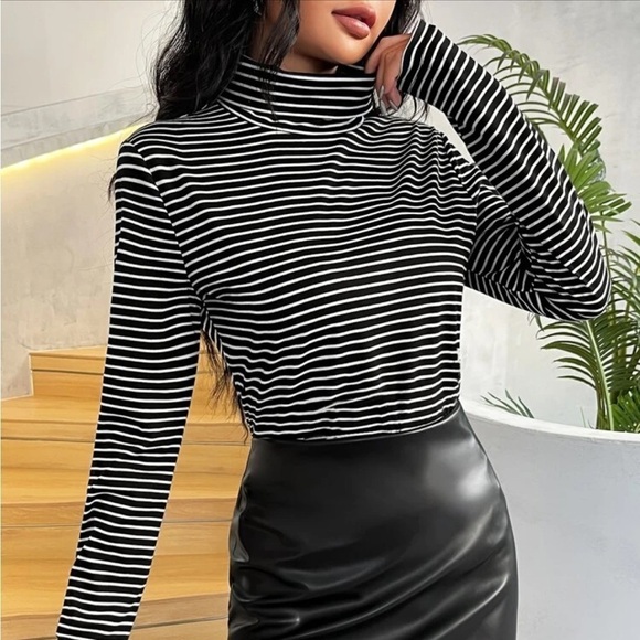 SHEIN Frenchy Striped Print High Neck Top in Black/White - Picture 1 of 6